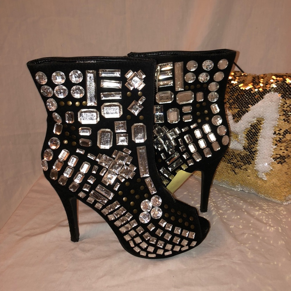 Cowgirls boots heel
